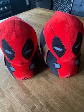 Marvel Deadpool slippers XL